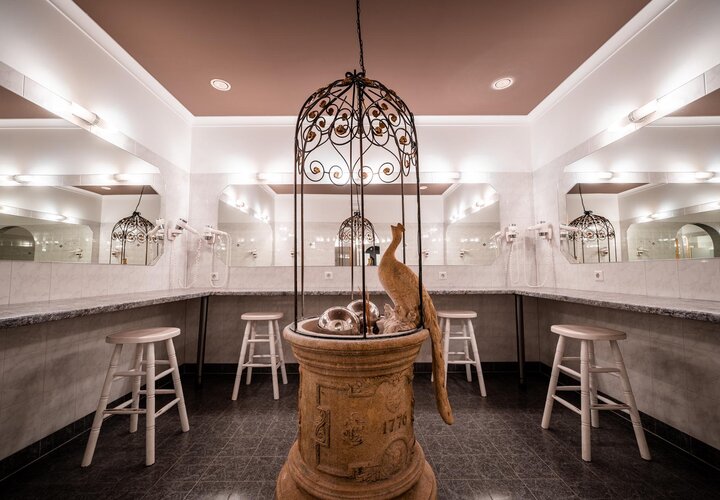 Bereich zum Fönen und Schminken