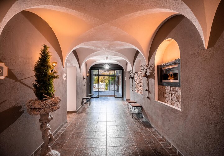 Eingangsbereich Dolomiten-Bad